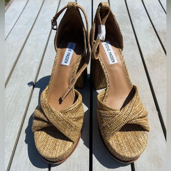 Steve Madden Solve Natural Raffia Heeled Sandals - Picture 3 of 8